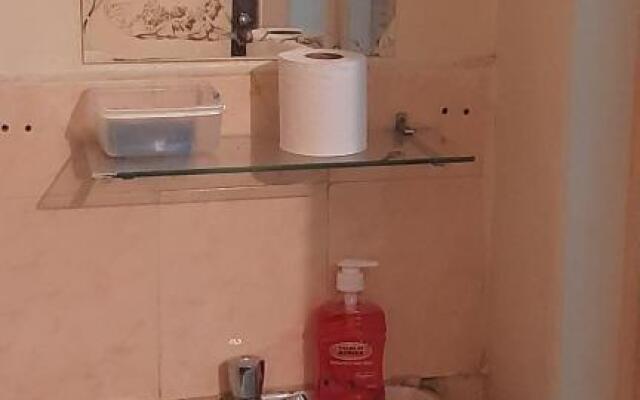 Delly's fully furnished Lovely 1bedroom Rental Unit