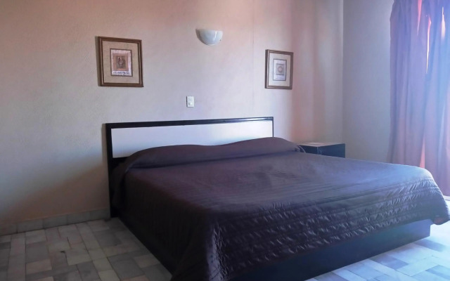 Los Jitos Hotel & Suites