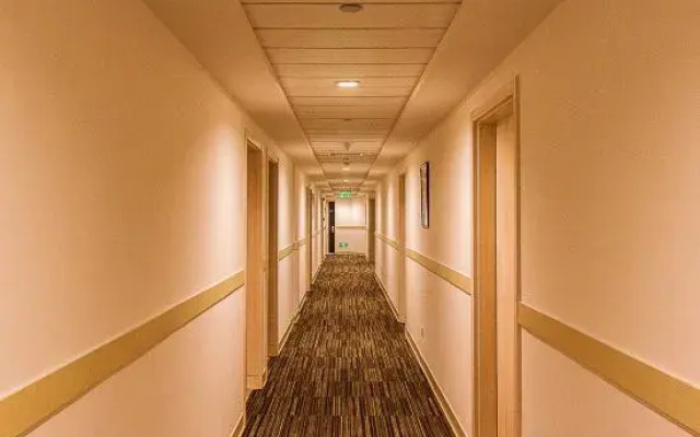 Jin Jiang Yi Star Hotel