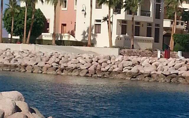 Tala Bay Apartment Rentals