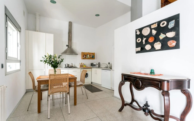 Apartamento con Patio y piscina