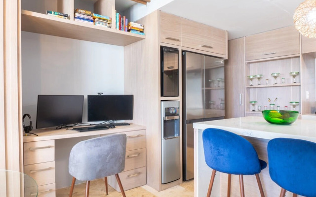 Elements 214 2 Bedroom Condo by RedAwning