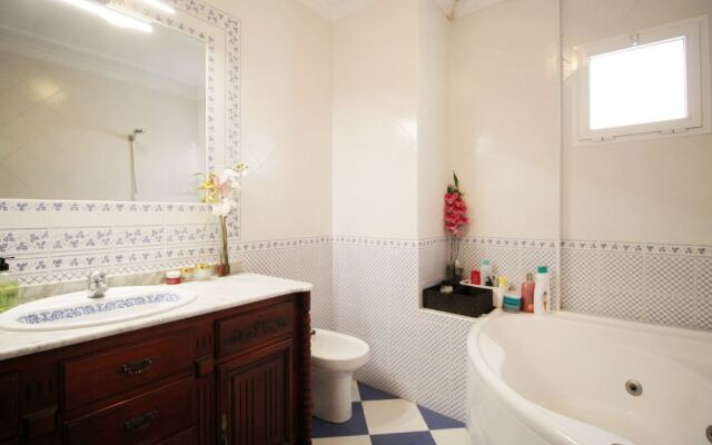 1057 Villa Maite