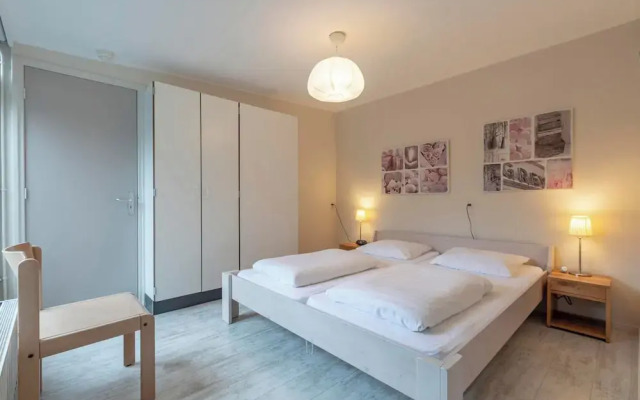 Bungalow in Sint Maartenszee Near Beach