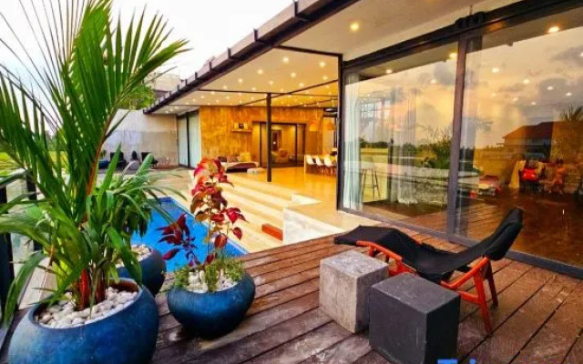 Samsara Villa with Rice Field View
