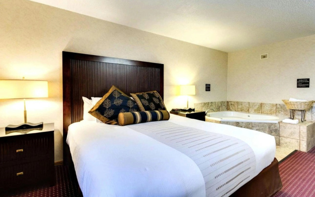 Fireside Inn and Suites