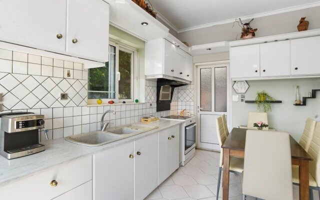 Superior Apartment - Overlooking Chania-with Pool