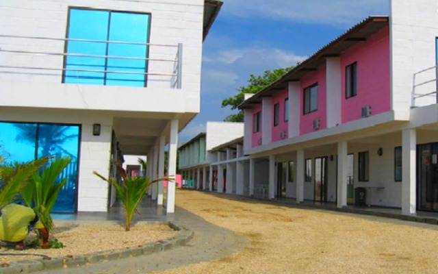 Cabaña Vacacional En Coveñas Con Piscina