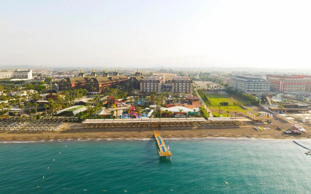 Crystal Family Resort & Spa – All Inclusive