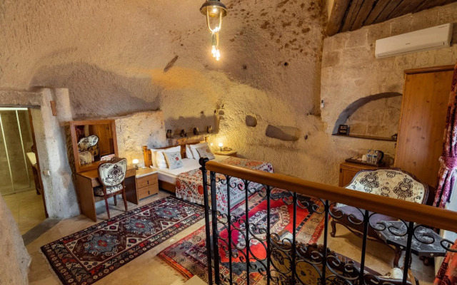 Amber Cave Suites
