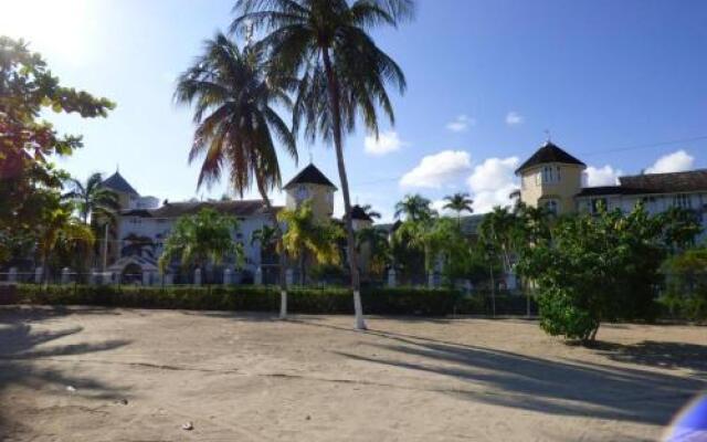 Deluxe SandCastles Condos