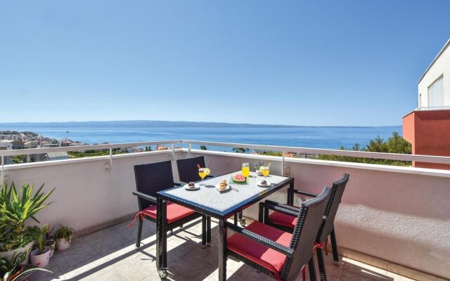 Nice Home in Podstrana With Wifi and 2 Bedrooms