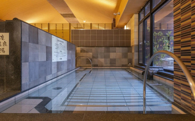 Ours Inn Hankyu
