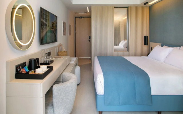 Mercure Larnaca Beach Resort