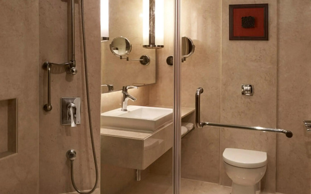 Courtyard by Marriott Mumbai International Airport