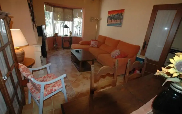 Chalet con piscina privada casa blanca