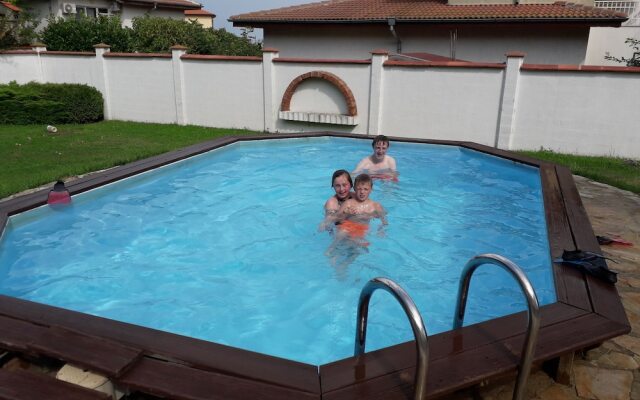 Villa Trayanka and Villa Alen Mak