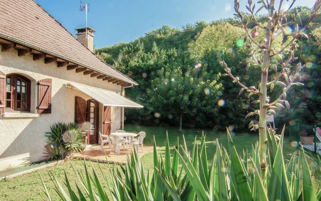 Lovely Villa in Condat-sur-vézère With Swimming Pool