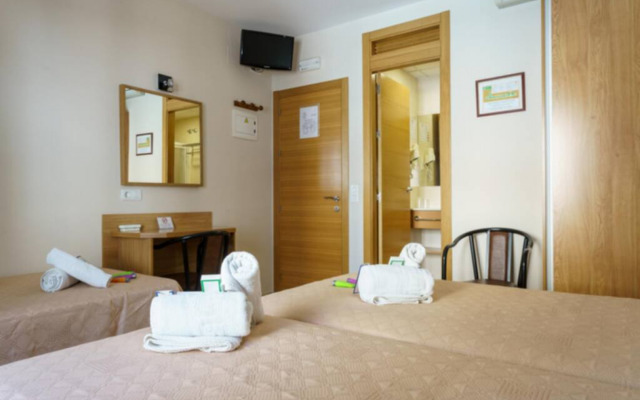 Hostal Costabella - Comfort Triple Room Standard Rate