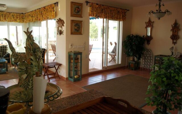 Villa AH-057