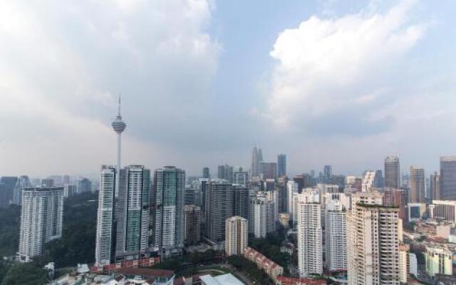 OYO 469 Home 2 BR Robertson Bukit Bintang Spacious Condo