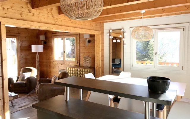 Chalet With 3 Bedrooms in Les Angles, With Wonderful Lake View and Fur