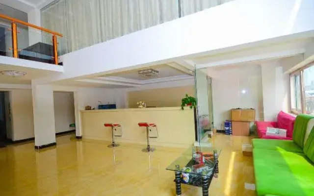 Home Inn Huayi Selected Hotel