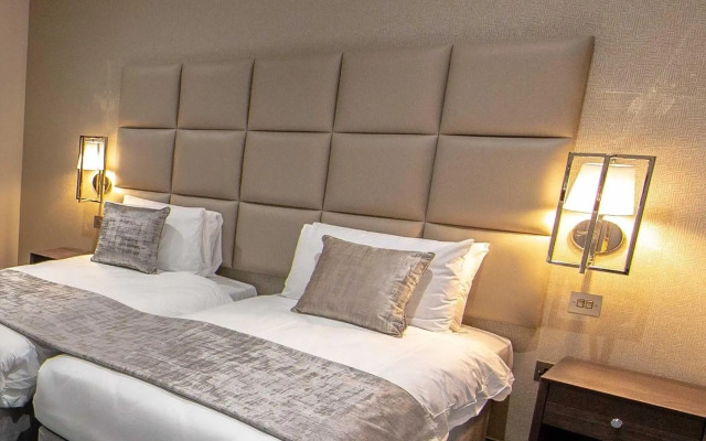 The Crescent Hyde Park