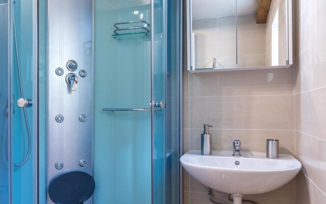 Stunning Home in Premantura With Wifi and 3 Bedrooms