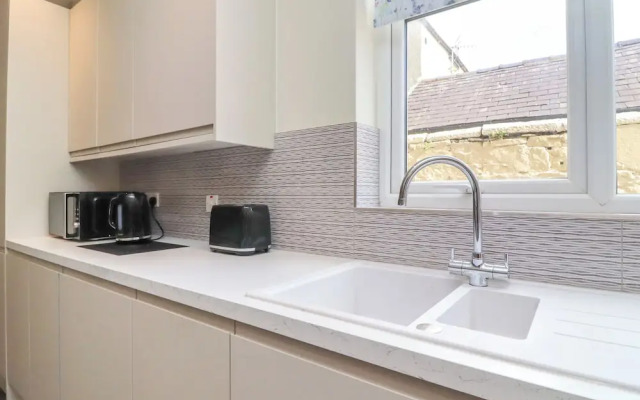 49 Waddington Road