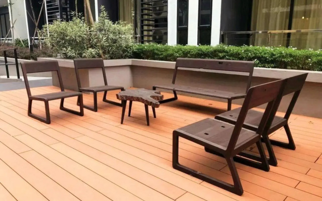 Quality Hotel & Suites Montreal East