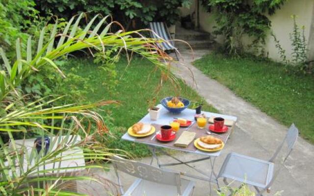 Le Jardin de Cécile et Benoit - Bed and Breakfast