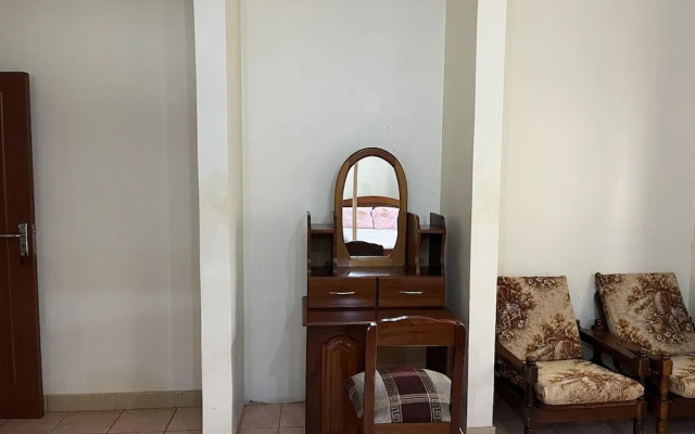 Inviting 3-bed House in Akright City Jennifers