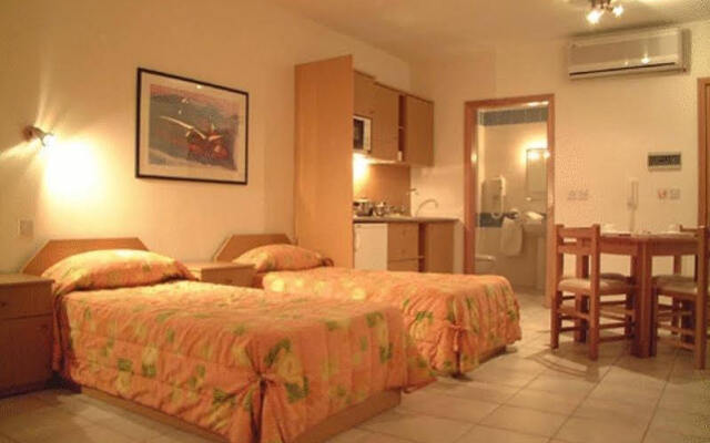 The Londoner Hotel St. Julians