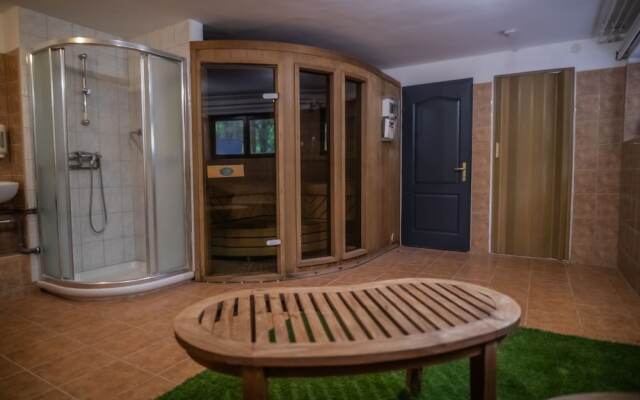 4 Évszak Völgyhotel