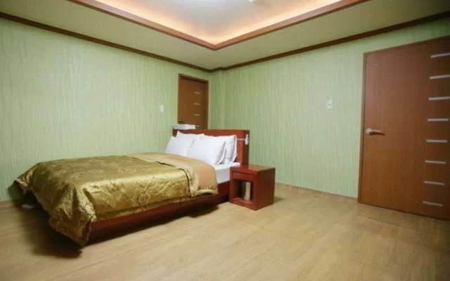 Shinchon Grand Prix Motel