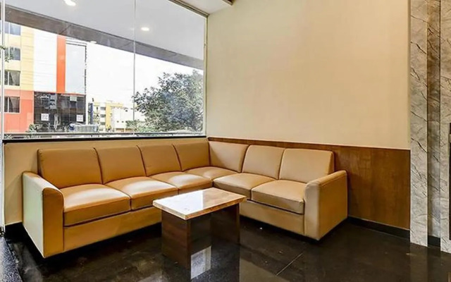 Rove Inn & Suites by FabHotel