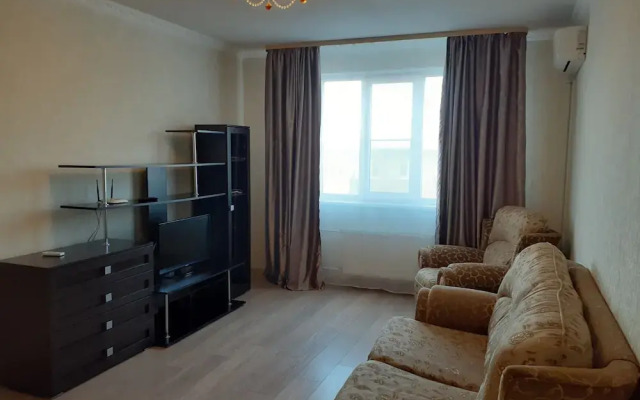 Apartment on Pervomayskiy Prospekt 76-3