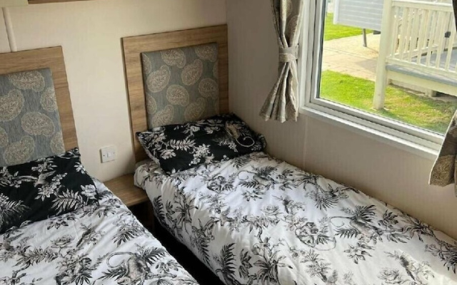 Tattershall Lakes Country Park - Holiday Accommodation 16405