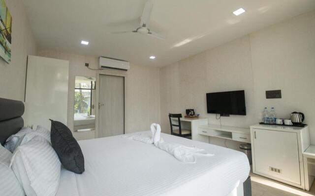 Foxoso La Beach Resort & Spa