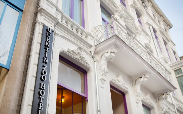 Quentin Zoo hotel