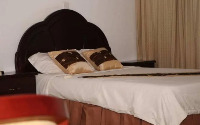 Luxury West Hotel