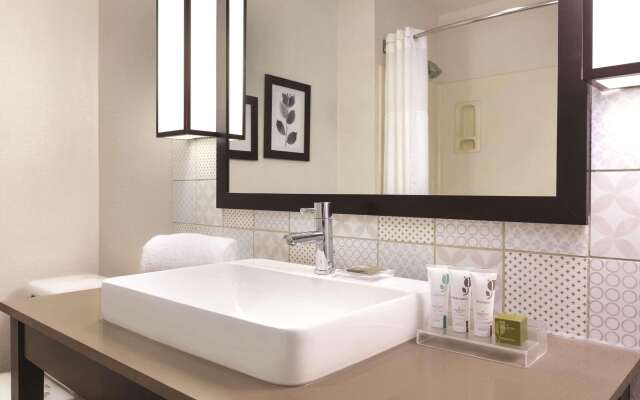 Country Inn & Suites by Radisson, Fresno North, CA
