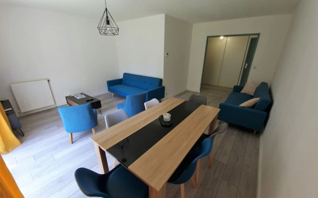 Beautiful Holiday Apartment in Uzes With Balcony