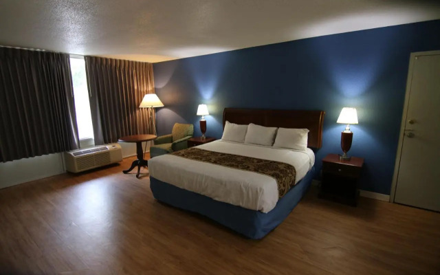Economy Inn & Suites I-95 Exit 145 - Battleboro