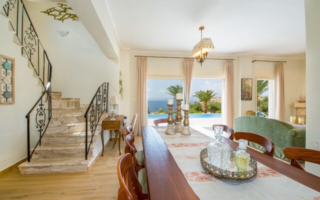 Villa Koutalas - Majestic Sunsets over the Pool