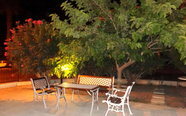Themis Apartments