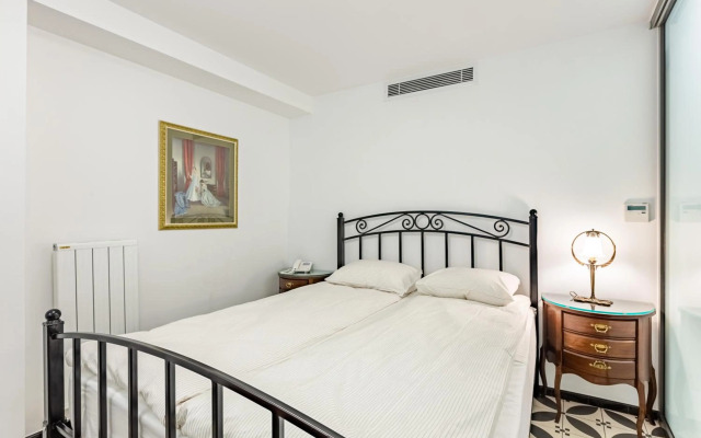 Villa Pera Suite Hotel