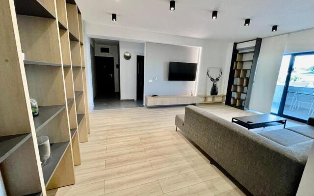 Luxury apartment, private parking,7