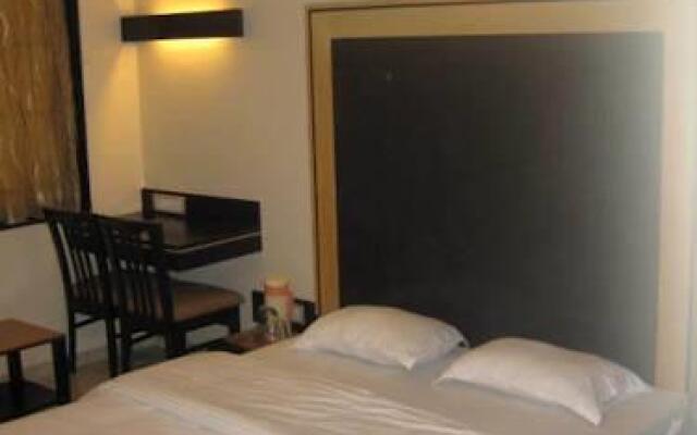 Hotel Manas Residency